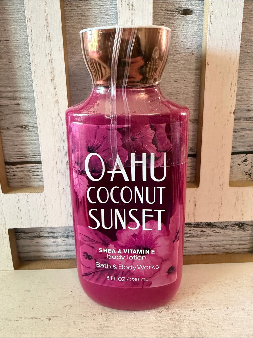 Bath & Body Works OAHU COCONUT SUNSET Shea Vitamin E Body Lotion 8 oz New Sealed
